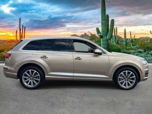Used 2018 Audi Q7 3.0T Premium Plus w/ Premium Plus Package AWD/4WD image 2