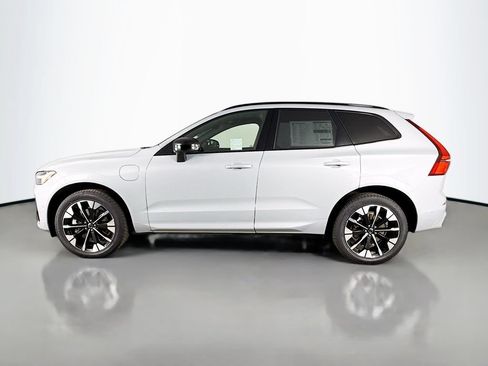 New 2026 Volvo XC60 T8 Plus w/ Protection Package Premier AWD/4WD image 4