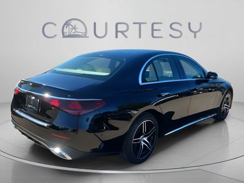 Used 2026 Mercedes-Benz E 350 Sedan image 4