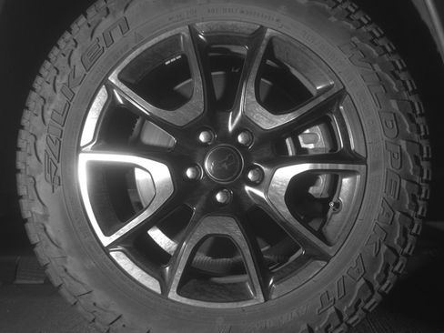 Used 2025 Jeep Compass Trailhawk AWD/4WD image 13