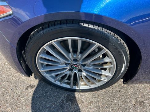 Used 2017 Alfa Romeo Giulia Ti RWD image 12