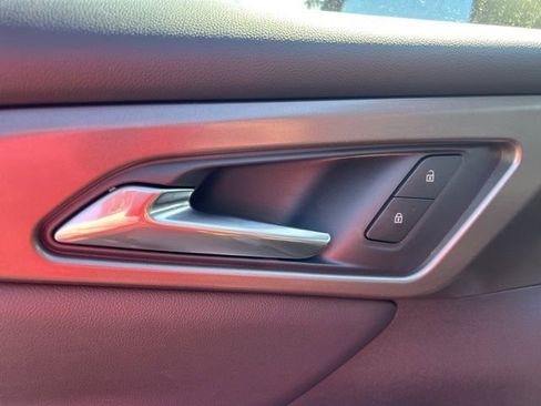 New 2026 Chevrolet Traverse LT image 12