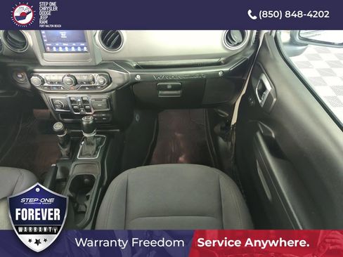 Used 2023 Jeep Wrangler Unlimited w/ Cold Weather Group AWD/4WD image 15
