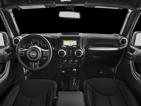 Used 2017 Jeep Wrangler Unlimited Rubicon AWD/4WD image 14