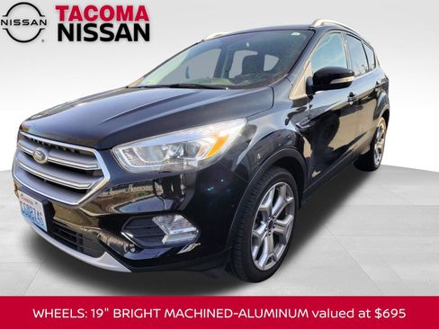 Used 2017 Ford Escape Titanium image 1