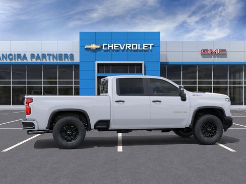 New 2026 Chevrolet Silverado 2500 ZR2 AWD/4WD image 6
