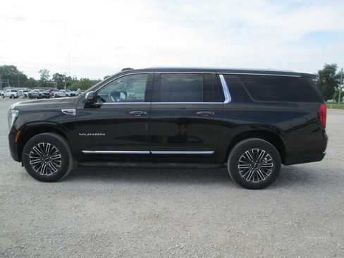New 2026 GMC Yukon XL Elevation w/ Elevation Premium Package AWD/4WD image 7