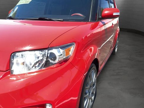 Used 2014 Scion xB FWD image 26