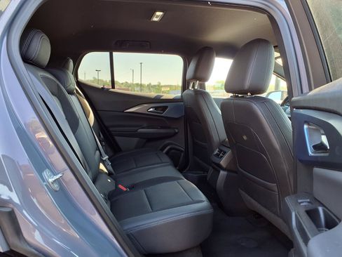 Used 2025 Chevrolet Equinox EV LT w/ Convenience Package FWD image 20