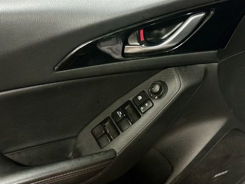 Used 2014 MAZDA MAZDA3 s Grand Touring image 19