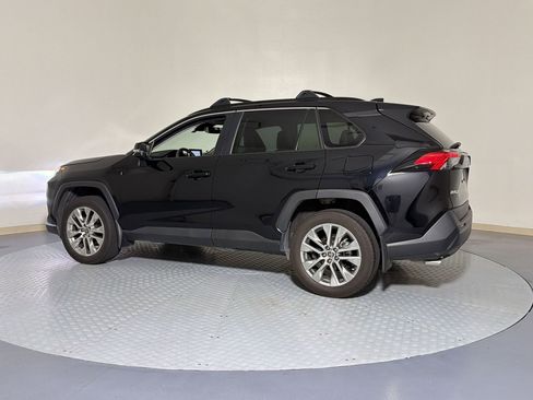 Used 2023 Toyota RAV4 XLE Premium FWD image 3