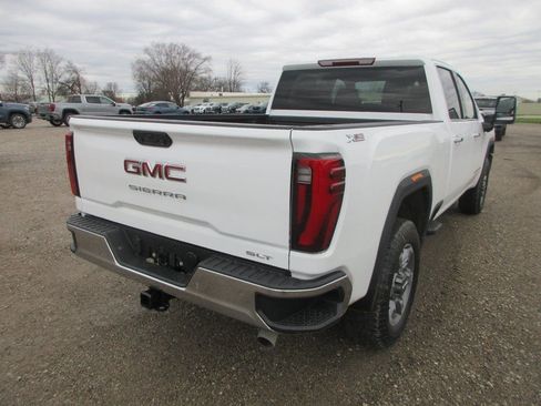 New 2026 GMC Sierra 2500 SLT image 4