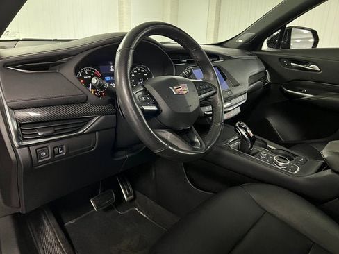 Certified 2022 Cadillac XT4 Sport w/ Enhanced Visibility Package image 14