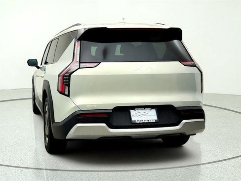 Used 2024 Kia EV9 Wind AWD/4WD image 6