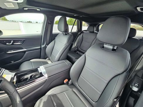 New 2026 Mercedes-Benz GLC 300 4MATIC image 21