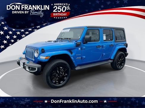 Used 2022 Jeep Wrangler Unlimited Sahara w/ Cold Weather Group AWD/4WD image 1