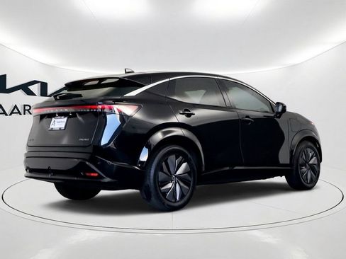 Used 2024 Nissan Ariya FWD image 4