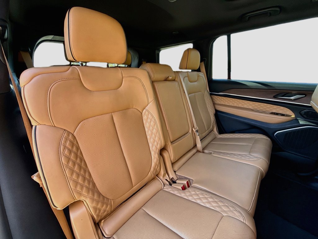 Used 2023 Jeep Grand Cherokee L Summit RWD image 38