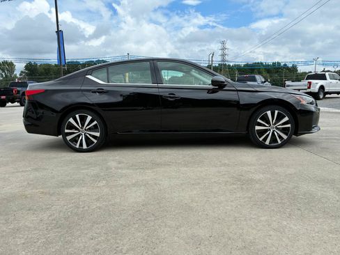 Used 2023 Nissan Altima 2.5 SR FWD image 5