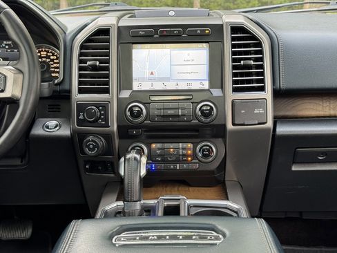 Used 2018 Ford F150 Limited w/ Trailer Tow Package image 14