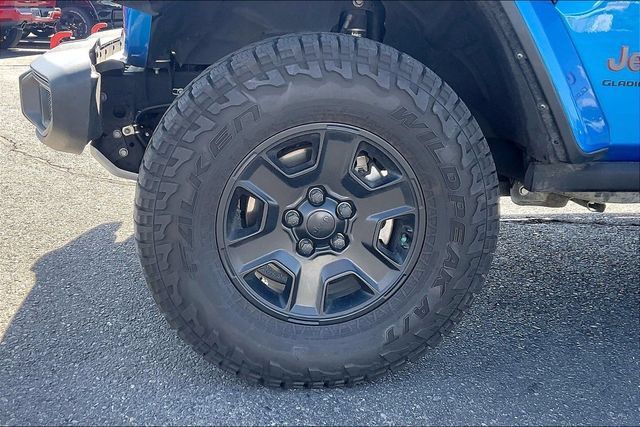 Certified 2023 Jeep Gladiator Mojave w/ LED Lighting Group AWD/4WD image 8