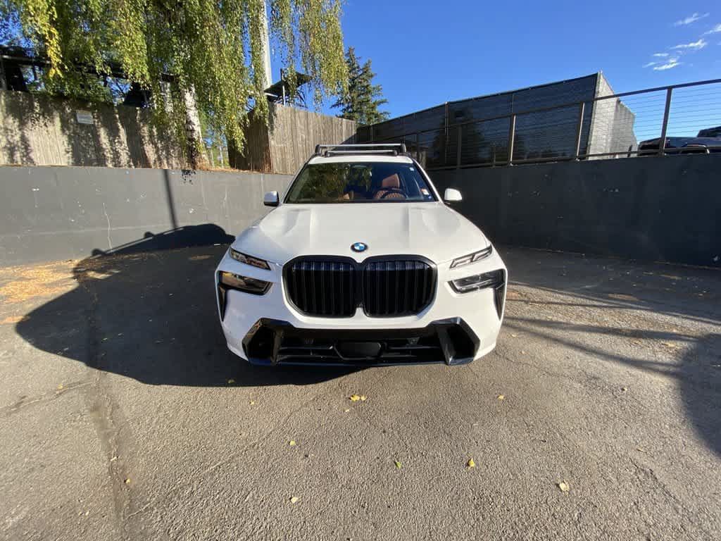 Used 2025 BMW X7 xDrive40i w/ Executive Package AWD/4WD image 9