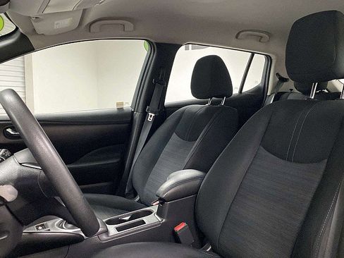 Used 2022 Nissan Leaf S image 27