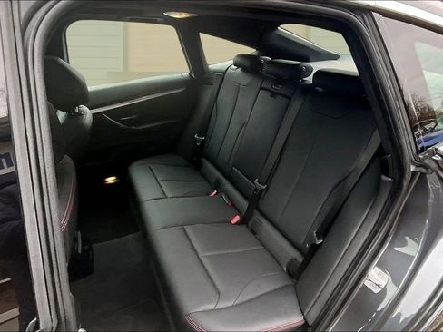 Used 2018 BMW 330i Gran Turismo xDrive image 26