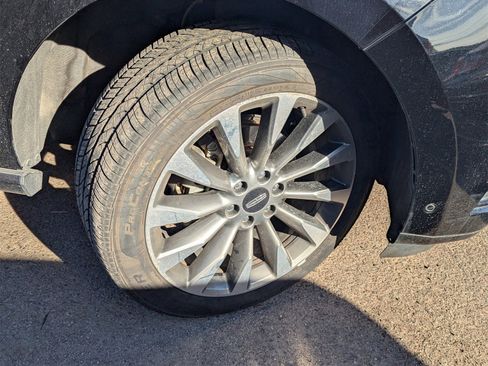 Used 2018 Lincoln Navigator Select w/ Technology Package image 4