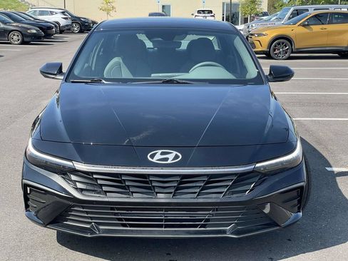 Certified 2024 Hyundai Elantra SEL FWD image 8