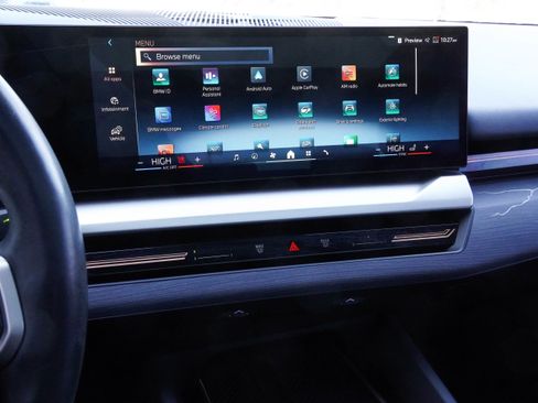 Certified 2024 BMW 530i 530i w/ Executive Package image 25