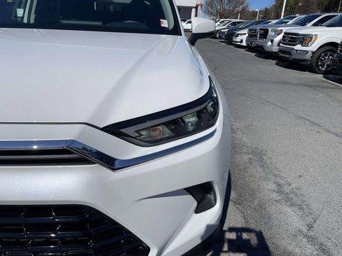 Used 2025 Toyota Grand Highlander AWD image 14