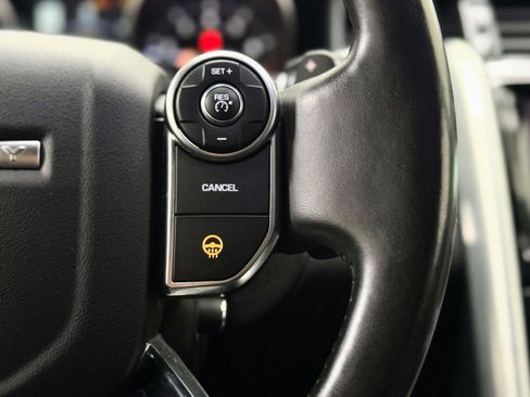 Used 2017 Land Rover Discovery HSE Luxury image 22