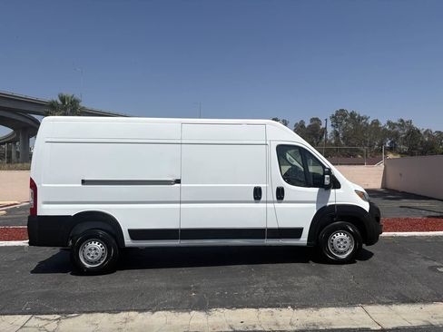 Used 2025 RAM ProMaster 3500 w/ Convenience Group image 29