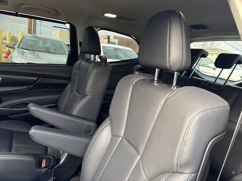 Used 2023 Subaru Ascent Limited image 10