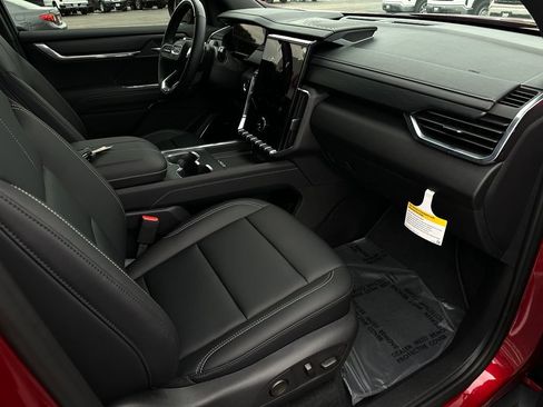 New 2026 GMC Acadia Elevation w/ Super Cruise Package FWD image 16