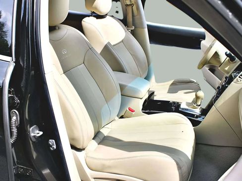 Used 2014 INFINITI QX70 3.7 Sport Utility 4D image 25