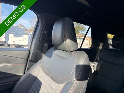 Used 2025 Ford Explorer ST-Line w/ Premium Package AWD/4WD image 40