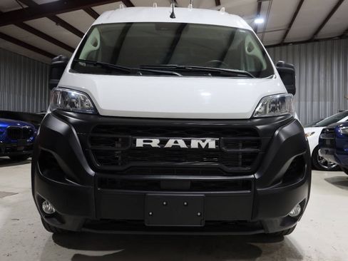 Used 2024 RAM ProMaster 2500 w/ Convenience Group FWD image 8
