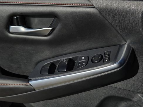 Used 2025 Nissan Sentra SR w/ SR Premium Package image 14