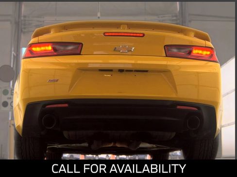 Used 2018 Chevrolet Camaro SS RWD image 3