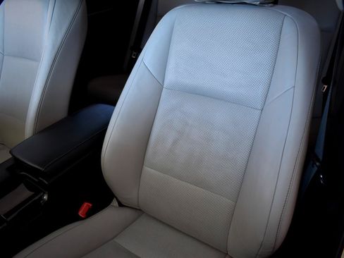 Used 2014 Lexus ES 350 w/ Luxury Package FWD image 25