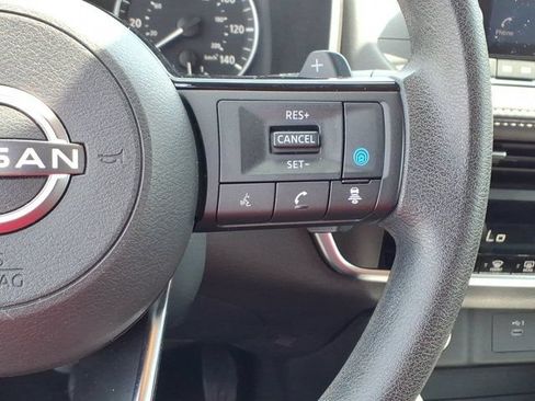 Used 2023 Nissan Rogue SV AWD/4WD image 19