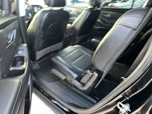 Used 2019 Chevrolet Traverse LT image 22