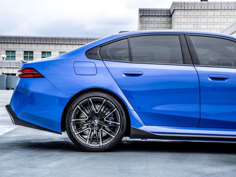 New 2026 BMW M5 w/ Carbon Package AWD/4WD image 10