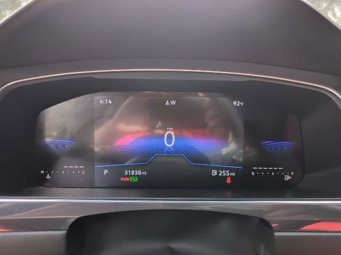 Used 2023 Volkswagen Tiguan SE R-Line image 12