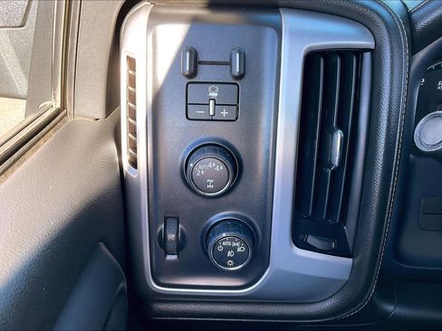 Used 2018 GMC Sierra 1500 SLE w/ SLE Value Package image 32