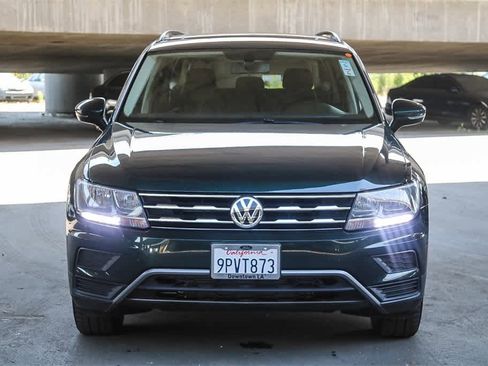 Used 2019 Volkswagen Tiguan SE w/ Panoramic Sunroof Package image 2