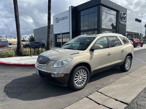 Used 2008 Buick Enclave CXL w/ Entertainment Package #1 image 2