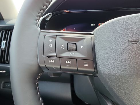 New 2026 Nissan Pathfinder SL FWD image 20